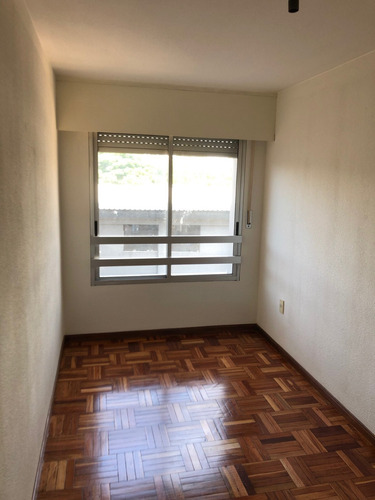 Complejo Martin Fierro , Torre Apto 2 Dor Con Garaje Impecable .