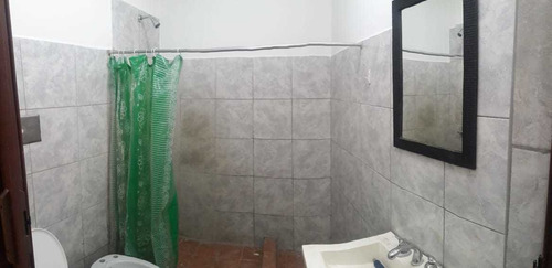 Imagen 3 de 6 de Departamento Tipo Casa En Lanus Oeste En Alquiler
