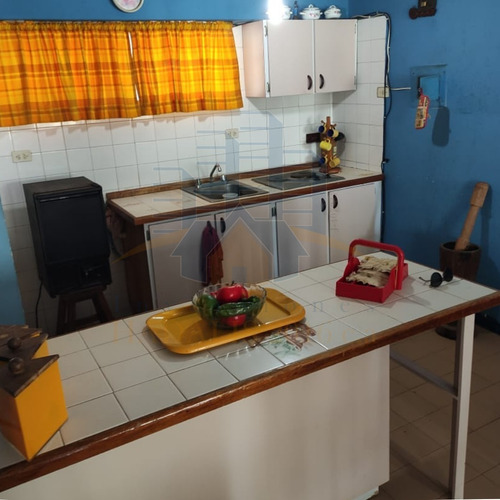 Imagen 7 de 16 de Apartamento De 3 Habitaciones 2 Baños, Res. Brisas Del Mar Higuerote