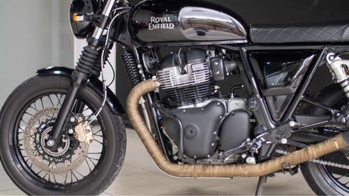 Royal Enfield Interceptor 650 Usada Personalizada