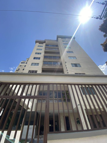 Annic Coronado Remax Vende Apartamento Amplio Y Moderno En Urb Carabobo Valencia Nueva Captacion !! Ref. 204497 