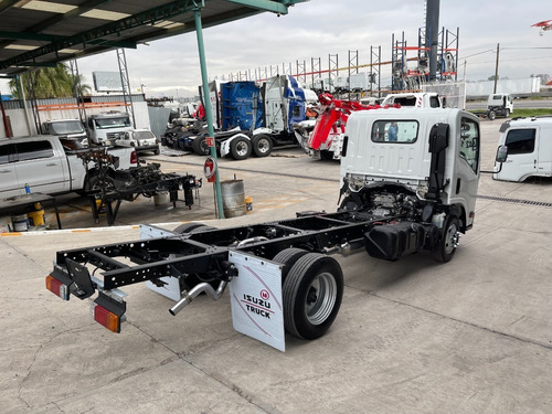 Imagen 6 de 10 de Isuzu Elf 300 2019
