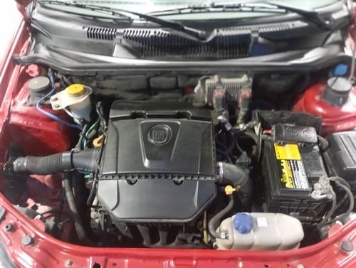 Fiat Siena 1.6 16v Essence Flex Dualogic 4p