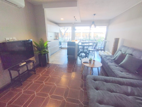 Apartamento Sobre Calle 20, 2 Dormitorios Con Garaje!!