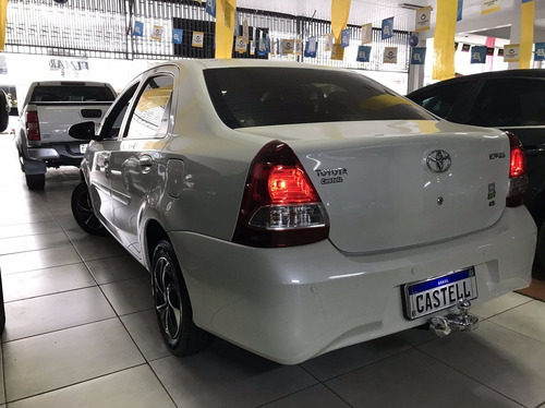 Imagem 4 de 15 de Toyota Etios 1.5 X Sedan 16v