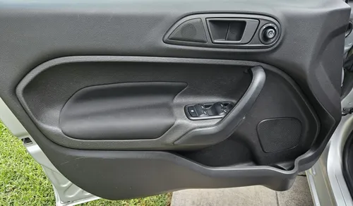 Ford Fiesta 1.6 S Sedan Mt