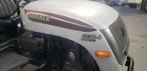 Imagem 5 de 11 de Trator Agrale 4230/4