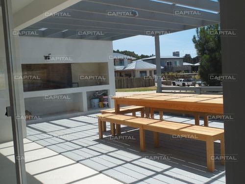 Imagen 9 de 30 de Casa De Cinco Dormitorios En Jose Ignacio - Barrio Privado Pinar Del Faro- Ref: 26524