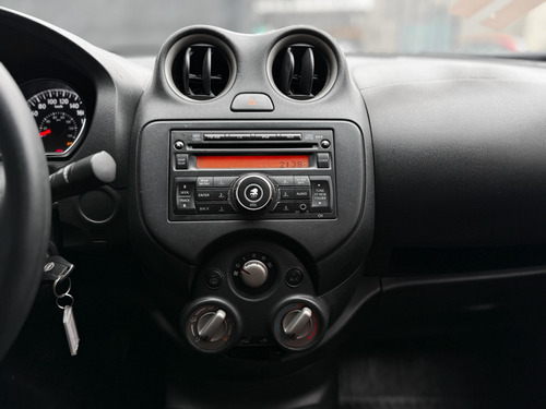Nissan Versa 1.6 SL 16V FLEX 4P MANUAL