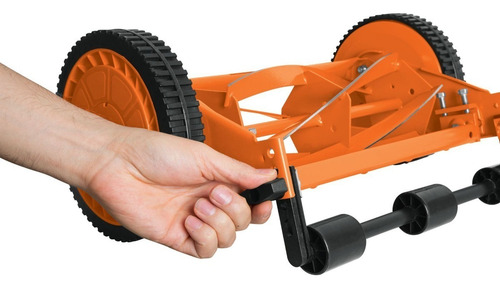 Cortadora de pasto manual Truper POMA-14 color naranja claro