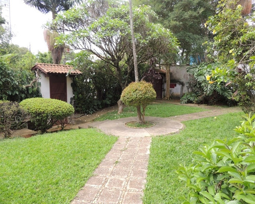 Imagem 25 de 30 de Casa Térrea Com Amplo Jardim. - Reo253991