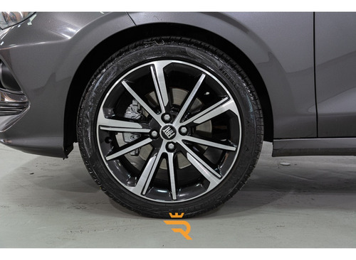 Fiat Cronos 1.8 E.TORQ FLEX HGT AT6