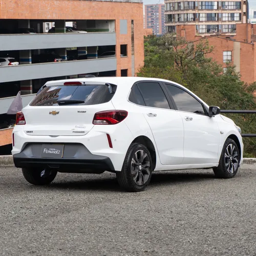 Chevrolet Onix 1.0T Premier Hatch At