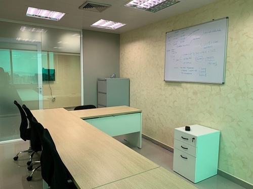 Imagen 5 de 12 de Oficina Para Alquiler En El Centro Empresarial Lechería.