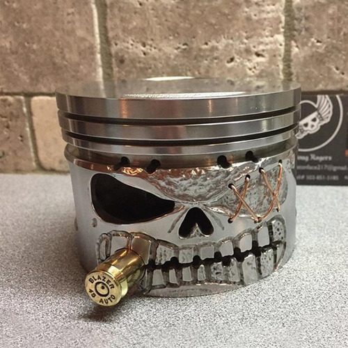 Escultura De Calavera De Pistón Tallada En Resina