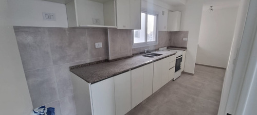 En Venta En Caseros Centro Nuevo Emprendimiento Departamentos De 1 - 2 - 3 Ambientes En Pozo . Financiacion Directa F: 9651