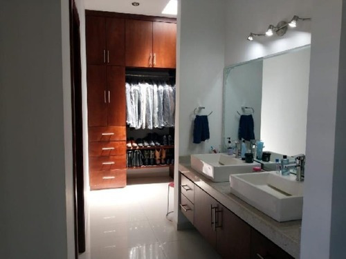 Imagen 2 de 12 de Casa Sola En Venta Fracc. Las Calzadas