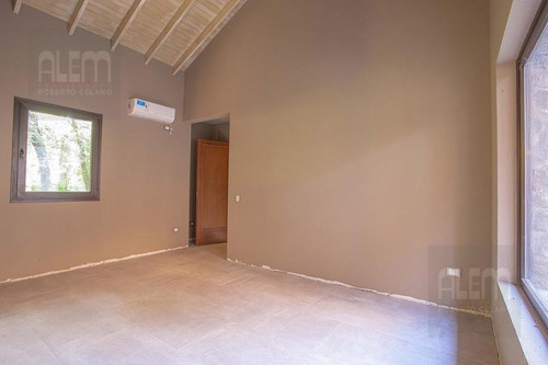 Hermosa Casona En St Thomas Este - Canning