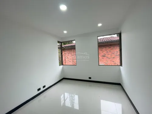 Casa En Arriendo En El Poblado. Cod A776056