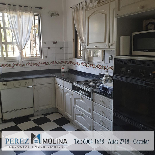 Venta De Chalet De 5 Ambientes En Castelar Sur
