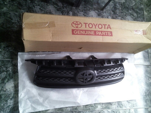 Parrilla Frontal De Toyota Fortuner 2009 2010 2011 Original