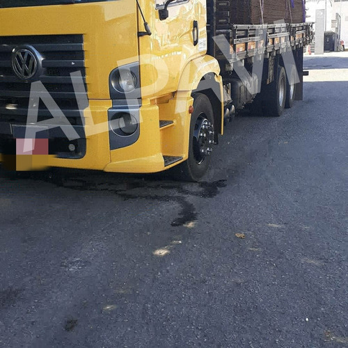 Vw Constellation 6x2 17-250 2010 8,40m