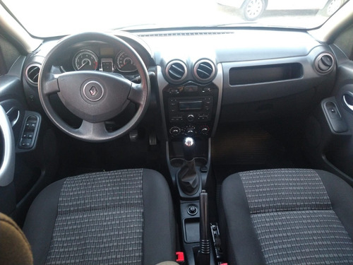 Imagem 5 de 10 de Sandero Privilege