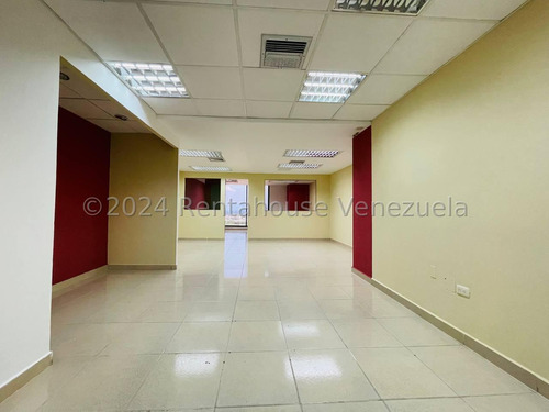 Oficina Comercial En Alquiler Torre Sindoni Maracay 23054ap.