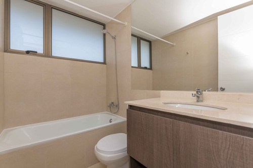 Edificio Gran Av. José Miguel Carrera (1 Est. 1 Bod.) Vist