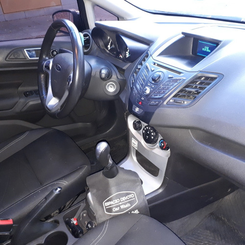 Ford Fiesta Kinetic Design 1.6 Sedan Se Plus 120cv 2014