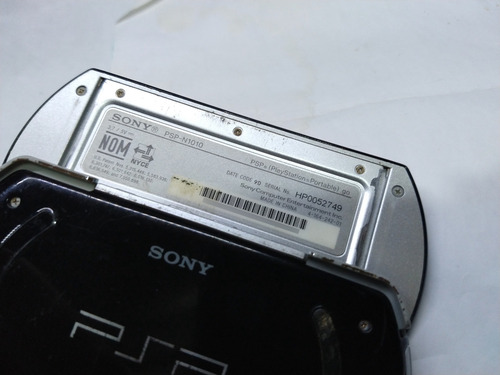 Sony Psp Go 16gb Standard Color Negro Negro (Usado)