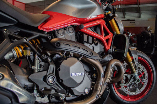 Imagem 3 de 8 de Ducati Monster 1200s- Personalizada Pelo Artista Adonis