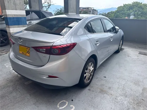 Mazda 3 2.0 Touring At