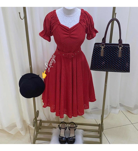 Imagem 5 de 8 de Vestido Midi Rodado Malha Lase Vermelho