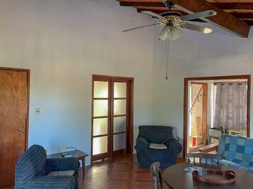 Venta Casa Lagomar Cinco Dormitorios