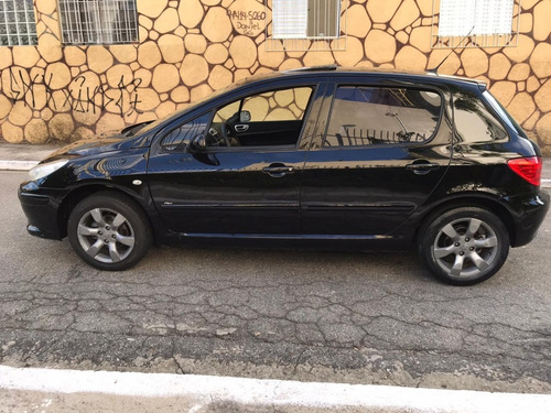Peugeot / 307 Presence Pack 1.6 Flex - 2009/2010