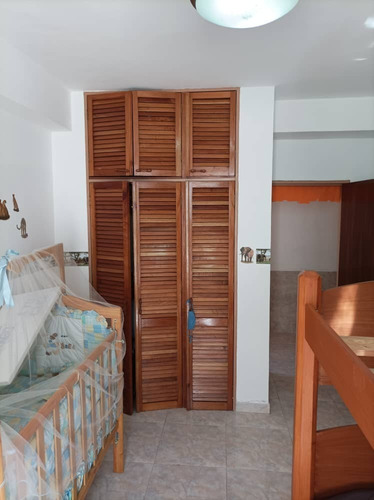 Imagen 8 de 16 de Se Vende Hermosa Casa Remodelada Urb Los Duraznos Los Teques.