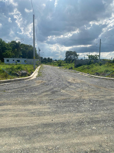 Terrenos En Residencial Con Todos Los Servicios Funcionando
