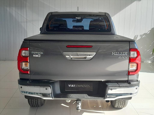 Toyota Hilux 2.8 D-4D TURBO DIESEL CD SRX 4X4 AUTOMÁTICO