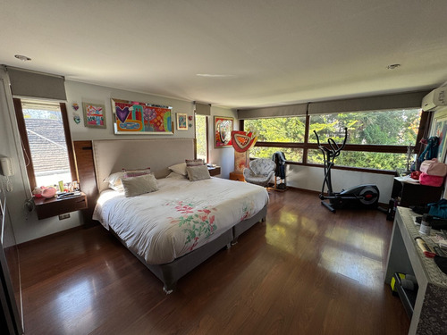 Casa Remodelada, Calle Tranquila, Manquehue Con Luis Pasteur