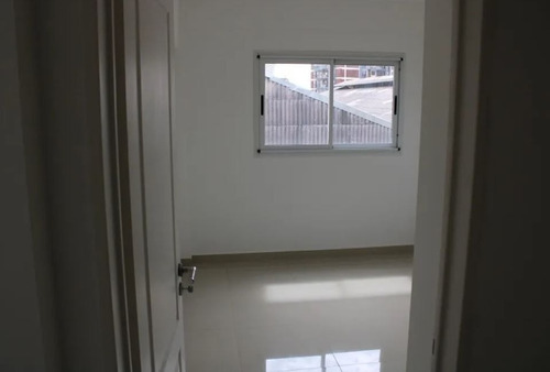 Imagen 6 de 15 de Departamento En Venta De 1 Dormitorio En Ramos Mejía