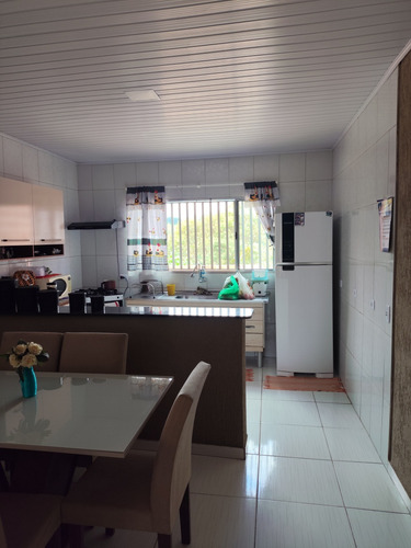 Casa 4 Cômodos E Um Banheiro
