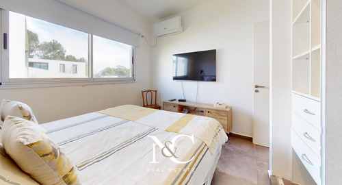 Casa En Venta En Costa Esmeralda, Barrio Deportiva