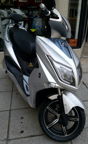 Imagen 19 de 25 de Scooter Lecgtrico Sunra Hawk Litio Con Financiacion D