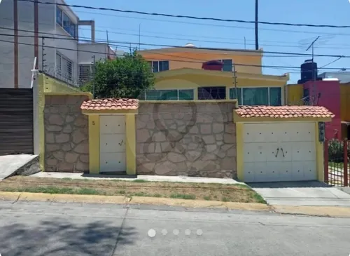 Casa En Venta En Magisterial Vista Bella