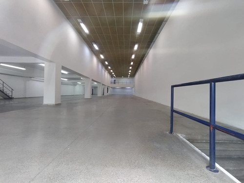 Local Comercial En Venta En Zona Centro - Lima Y Alvear