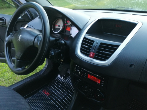 Peugeot 207 2014 1.4 Allure 75cv
