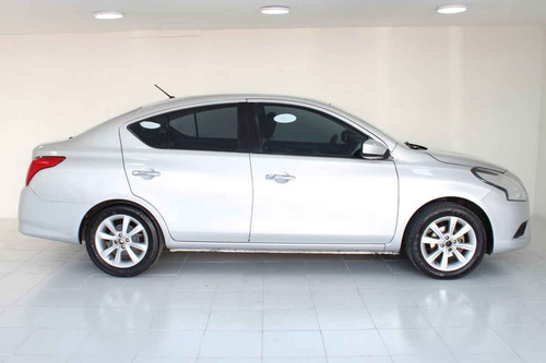 Imagen 6 de 15 de Nissan Versa 2015 4 Cilindros
