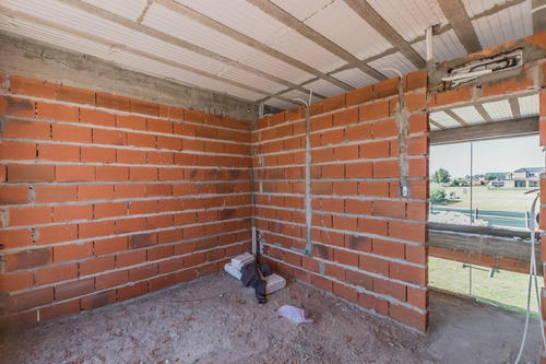 Casa 4 Ambientes A Estrenar En El Rebenque