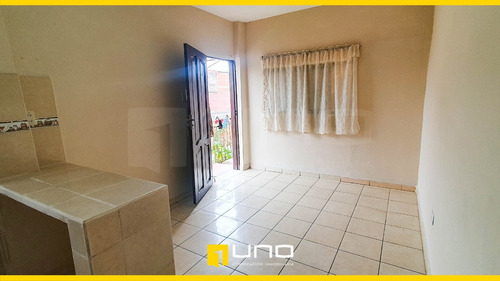 Imagen 9 de 10 de Departamento En Alquiler En Segundo Piso- Av San Aurelio Dentro Del 3er Anillo